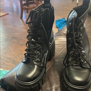 Sleek Black Lace-Up Combat Boots size 7 girls